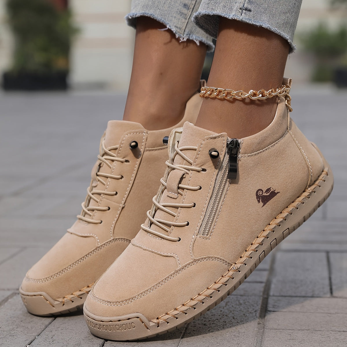 Mila – Comfortable Orthopedic Sneakers with Zipper
